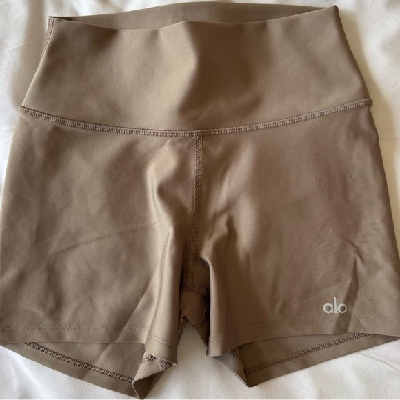 ALO Yoga Pants - ALO Yoga Women's Airlift Shorts - Gravel